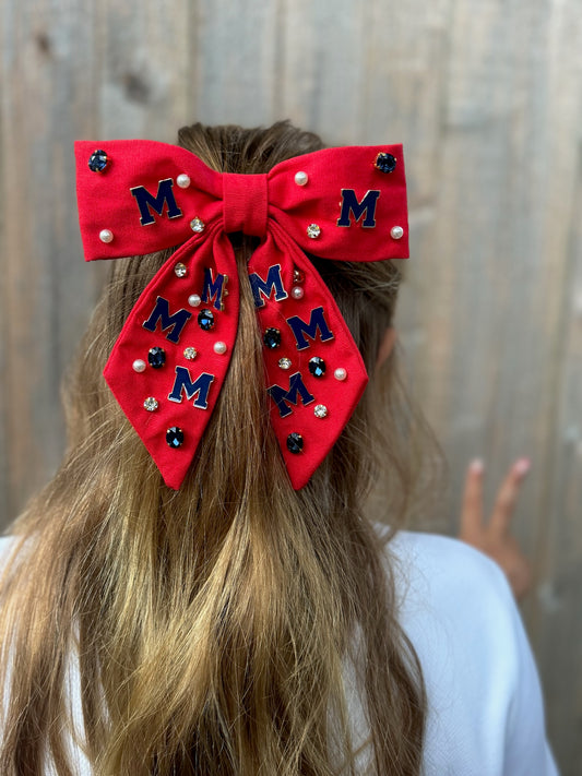 Metro Charm Bow